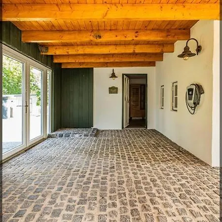 Muellershaus Glueck Zu Tetenbull
