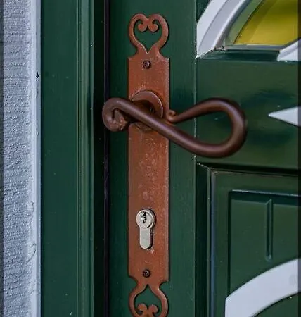 Muellershaus Glueck Zu * Tetenbull