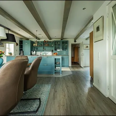 Muellershaus Glueck Zu Tetenbull